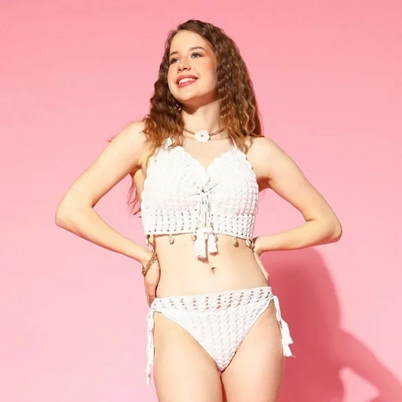 Crochet bikini set with removable pads - Picture 1 of 5